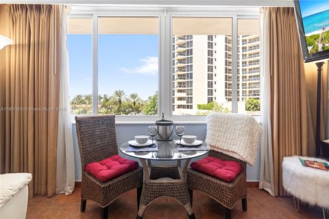 Hôtel, hôtellerie à vendre à Sunny Isles Beach, Floride: 33.44 m2 № 1964889 - photo 7