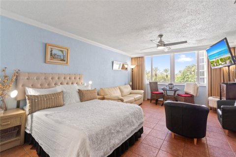 Hôtel, hôtellerie à vendre à Sunny Isles Beach, Floride: 33.44 m2 № 1964889 - photo 3