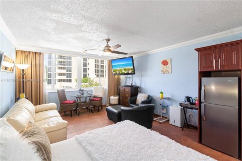 Hôtel, hôtellerie à vendre à Sunny Isles Beach, Floride: 33.44 m2 № 1964889 - photo 6