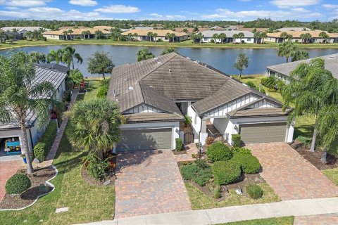 Villa ou maison à vendre à Lakewood Ranch, Floride: 2 chambres, 146.23 m2 № 2434510 - photo 2