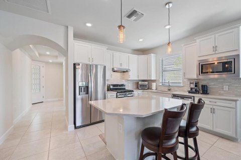 Villa ou maison à vendre à Lakewood Ranch, Floride: 2 chambres, 146.23 m2 № 2434510 - photo 6