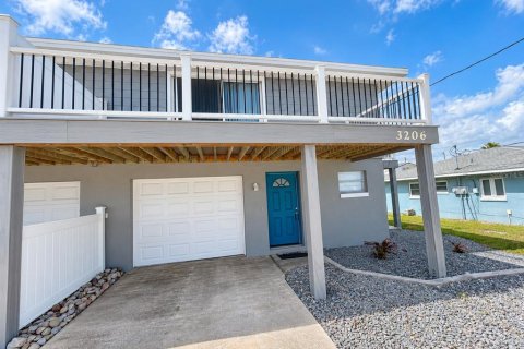 Appartement à louer à New Smyrna Beach, Floride: 2 chambres, 95.32 m2 № 2420124 - photo 2
