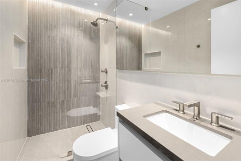 Villa ou maison à vendre à Coral Gables, Floride: 5 chambres, 648.27 m2 № 1972635 - photo 27