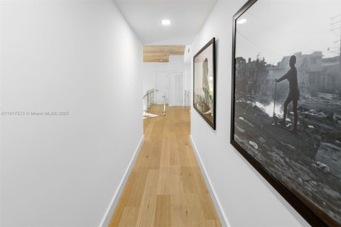 Villa ou maison à vendre à Coral Gables, Floride: 5 chambres, 648.27 m2 № 1972635 - photo 30