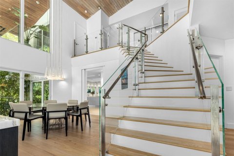 Villa ou maison à vendre à Coral Gables, Floride: 5 chambres, 648.27 m2 № 1972635 - photo 16