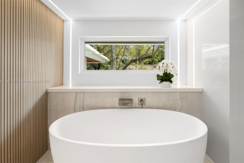 Villa ou maison à vendre à Coral Gables, Floride: 5 chambres, 648.27 m2 № 1972635 - photo 29