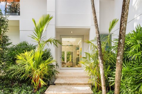 Villa ou maison à vendre à Coral Gables, Floride: 5 chambres, 648.27 m2 № 1972635 - photo 3