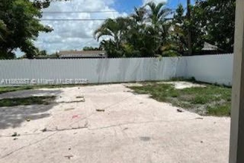 Villa ou maison à louer à Miramar, Floride: 3 chambres, 83.61 m2 № 1961503 - photo 7