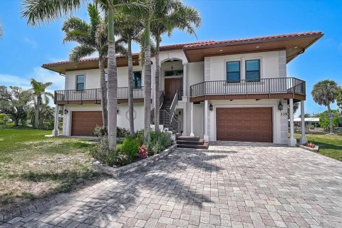 House in Osprey, Florida 3 bedrooms, 238.94 sq.m. № 2226556 - photo 2