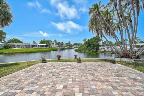 House in Osprey, Florida 3 bedrooms, 238.94 sq.m. № 2226556 - photo 30