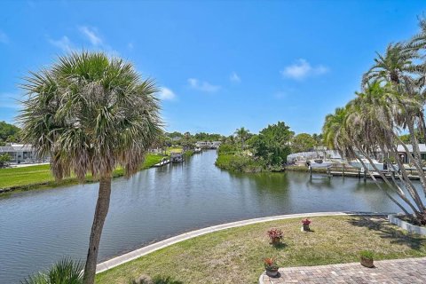 House in Osprey, Florida 3 bedrooms, 238.94 sq.m. № 2226556 - photo 22