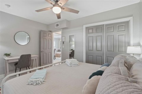 Commercial property in Indian Rocks Beach, Florida 6 bedrooms, 228.91 sq.m. № 2217743 - photo 21
