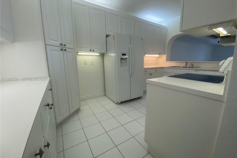 Снять в аренду кондоминиум в Дорал, Флорида 3 спальни, 158.86м2, № 2006712 - фото 7