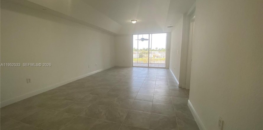 Кондоминиум с 3 спальнями в Дорал, Флорида № 2006712