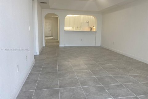 Снять в аренду кондоминиум в Дорал, Флорида 3 спальни, 158.86м2, № 2006712 - фото 18