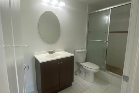 Снять в аренду кондоминиум в Дорал, Флорида 3 спальни, 158.86м2, № 2006712 - фото 5