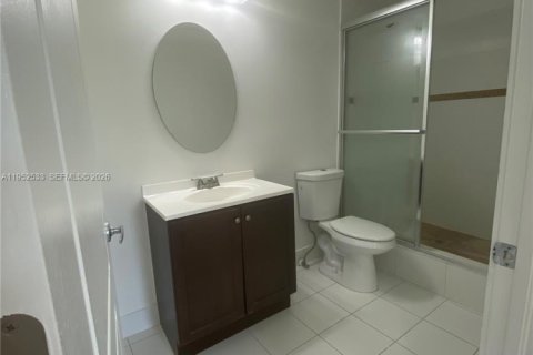 Снять в аренду кондоминиум в Дорал, Флорида 3 спальни, 158.86м2, № 2006712 - фото 6