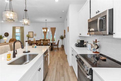 Villa ou maison à vendre à Deltona, Floride: 4 chambres, 176.79 m2 № 2208160 - photo 5