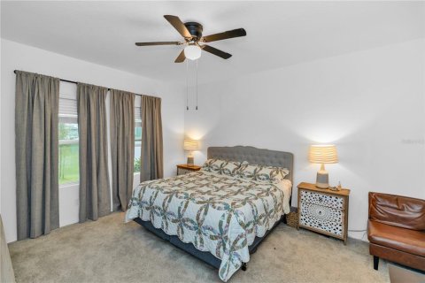 Villa ou maison à vendre à Deltona, Floride: 4 chambres, 176.79 m2 № 2208160 - photo 11