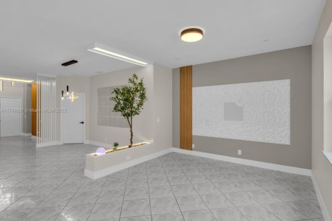 House in Weston, Florida 4 bedrooms, 186.92 sq.m. № 1783567 - photo 16