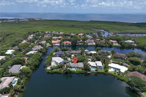 Дом в Корал-Гейблс, Флорида 5 спален, 356.37м2 № 2053117