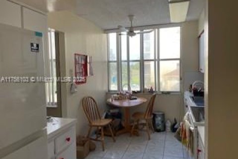 Condominio en venta en Lauderhill, Florida, 3 dormitorios, 147.06 m2 № 1860178 - foto 7