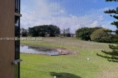 Condominio en venta en Lauderhill, Florida, 3 dormitorios, 147.06 m2 № 1860178 - foto 9