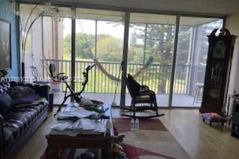 Condominio en venta en Lauderhill, Florida, 3 dormitorios, 147.06 m2 № 1860178 - foto 14