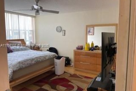 Condominio en venta en Lauderhill, Florida, 3 dormitorios, 147.06 m2 № 1860178 - foto 5
