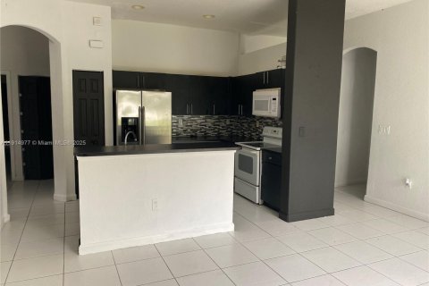 Casa en venta en Homestead, Florida, 4 dormitorios, 182.83 m2 № 2015982 - foto 7