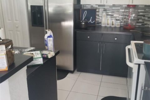 Casa en venta en Homestead, Florida, 4 dormitorios, 182.83 m2 № 2015982 - foto 9