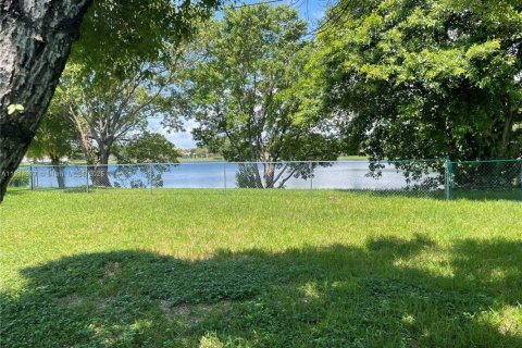 Casa en Homestead, Florida 4 dormitorios, 182.83 m2 № 2015982