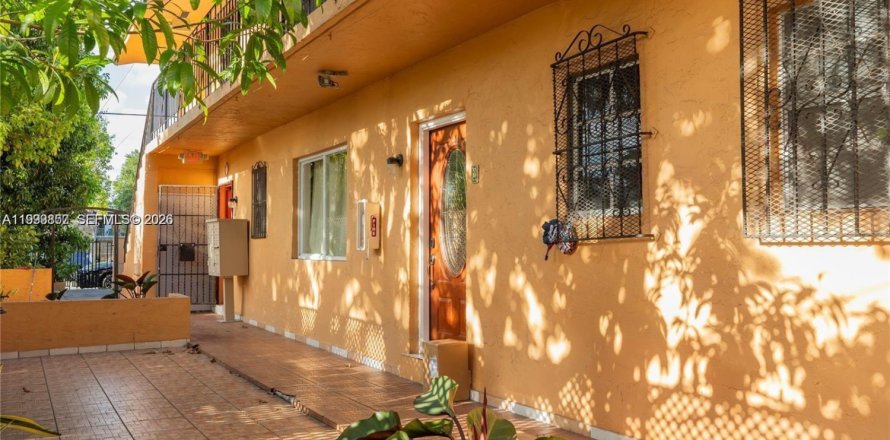 Condo à Miami, Floride, 2 chambres  № 2055645