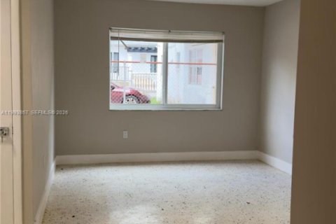 Copropriété à louer à Miami, Floride: 2 chambres, 54.63 m2 № 2055645 - photo 2