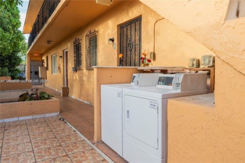 Copropriété à louer à Miami, Floride: 2 chambres, 54.63 m2 № 2055645 - photo 8