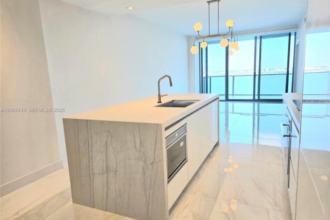 Condo in Miami, Florida, 1 bedroom № 2171552 - photo 15