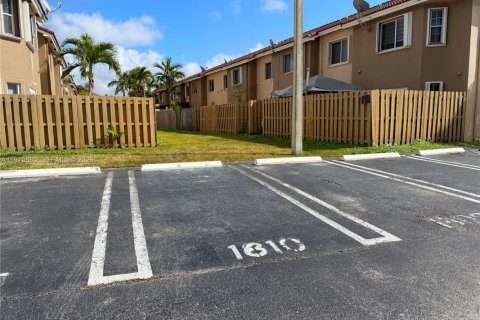 Apartment in Miami, Florida 2 bedrooms, 88.26 sq.m. № 2040430 - photo 13