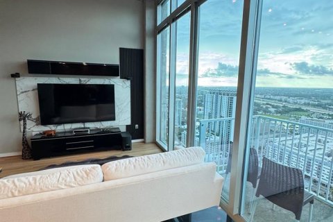 Condo in Tampa, Florida, 1 bedroom  № 1824719 - photo 5