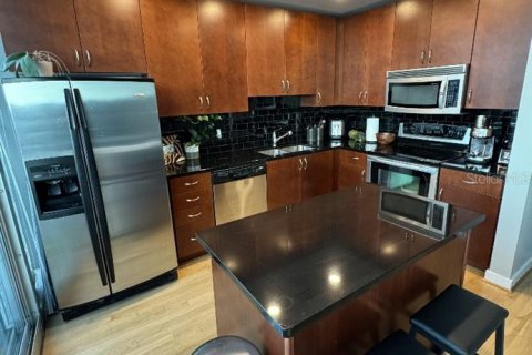 Condo in Tampa, Florida, 1 bedroom  № 1824719 - photo 14