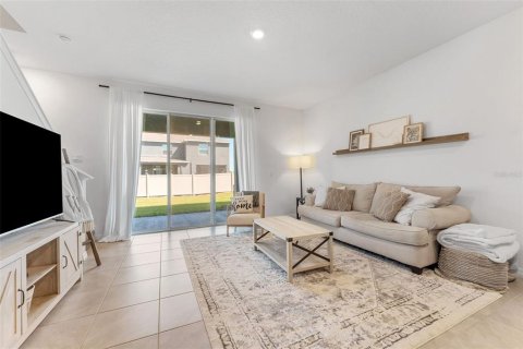 Townhouse in Wesley Chapel, Florida 3 bedrooms, 155.43 sq.m. № 1637377 - photo 10