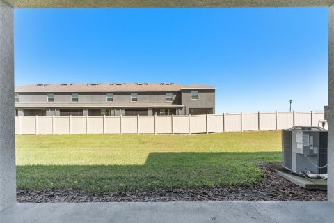 Townhouse in Wesley Chapel, Florida 3 bedrooms, 155.43 sq.m. № 1637377 - photo 29