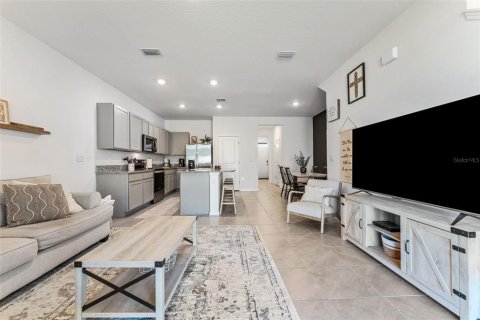Townhouse in Wesley Chapel, Florida 3 bedrooms, 155.43 sq.m. № 1637377 - photo 12