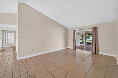 House in Lakeland, Florida 4 bedrooms, 274.06 sq.m. № 2156628 - photo 8