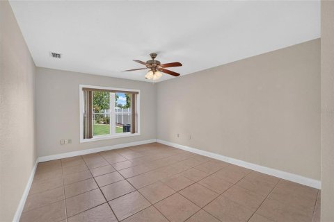 House in Lakeland, Florida 4 bedrooms, 274.06 sq.m. № 2156628 - photo 12