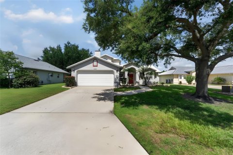 House in Lakeland, Florida 4 bedrooms, 274.06 sq.m. № 2156628 - photo 2