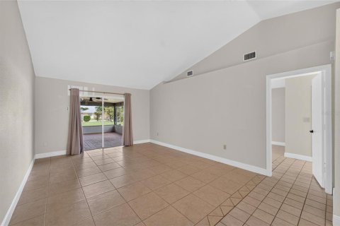 House in Lakeland, Florida 4 bedrooms, 274.06 sq.m. № 2156628 - photo 10