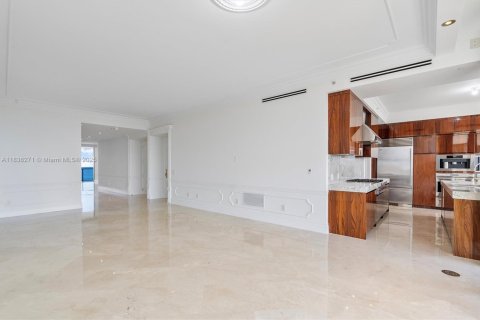 Copropriété à vendre à Bal Harbour, Floride: 3 chambres, 263.75 m2 № 1819943 - photo 13