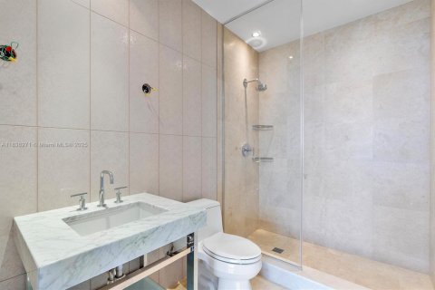 Copropriété à vendre à Bal Harbour, Floride: 3 chambres, 263.75 m2 № 1819943 - photo 25