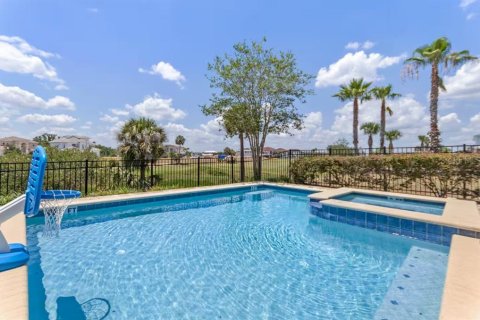 House in Four Corners, Florida 5 bedrooms, 309.18 sq.m. № 1797172 - photo 4