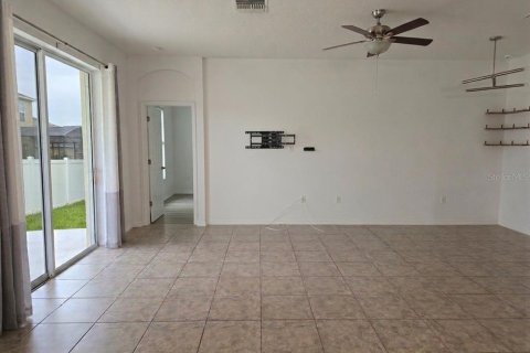 House in Wesley Chapel, Florida 3 bedrooms, 143.72 sq.m. № 2230523 - photo 12
